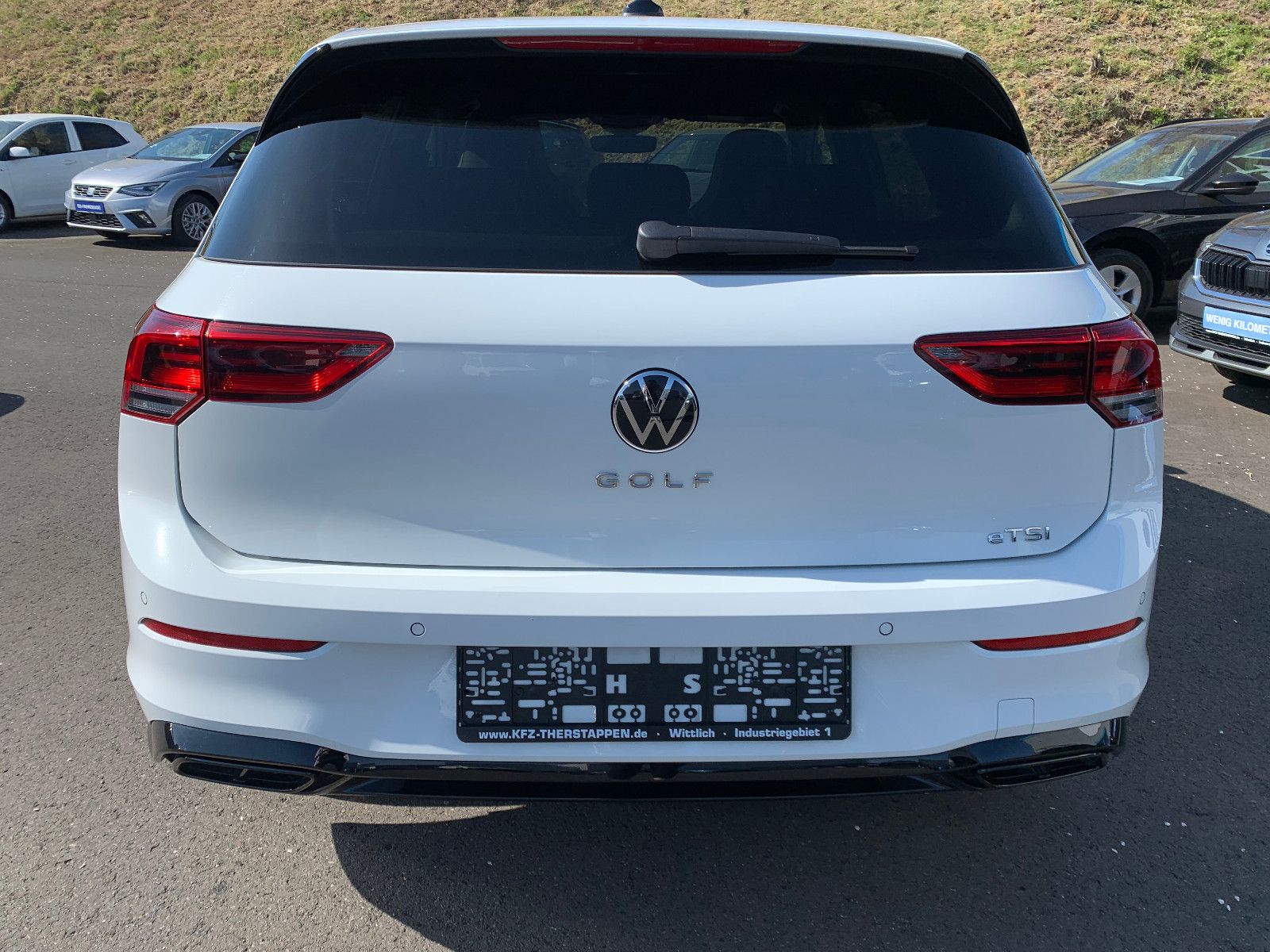 Volkswagen Golf VIII Lim. R-Line eTSI Pano./ACC/LED/Kamera